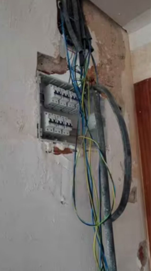 Servicio Eléctrico Integral | Urgencias y Más