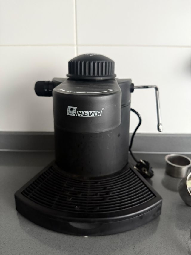 Cafetera Espresso Nevir