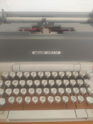 Máquina escribir Olivetti Línea 98
