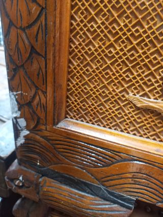 Baúl madera tallada antiguo