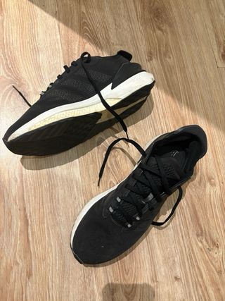 Zapatillas Adidas Running Negras
talle UK 10 !! 