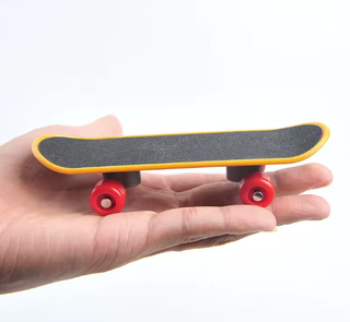 Skateboard Gioco Pappagallo