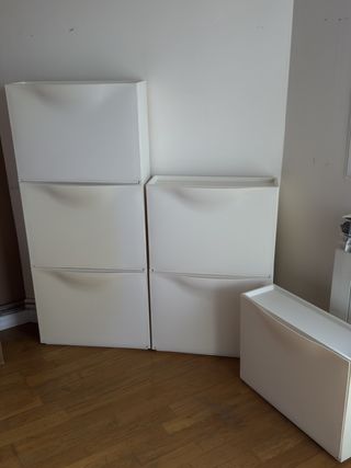 Zapateros plásticos blancos 