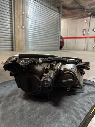 Faro delantero Mercedes CLS 500
