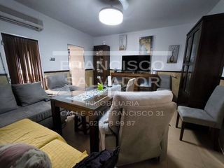 Casa adosada en venta en Lucena
