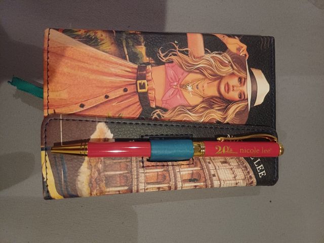 Planificador + bolígrafo Nicole Lee USA