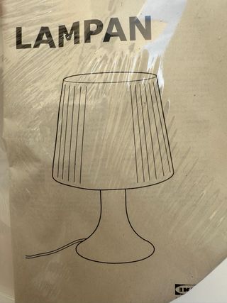 2 pantallas LAMPAN blancas
Ikea 