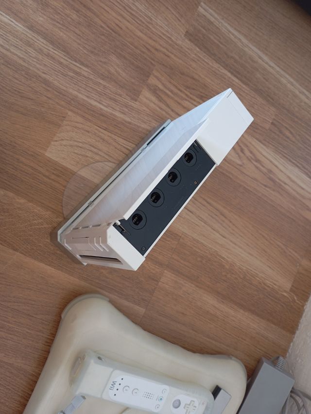 Wii + Wii Fit: Consola + accesorio