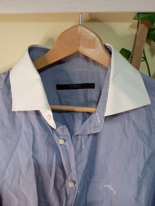Lote de 20 camisas de hombre manga larga.