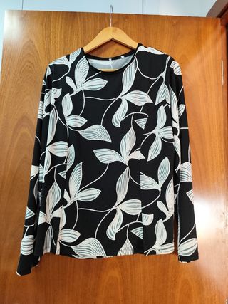 Blusa negra y blanca - Licra fría