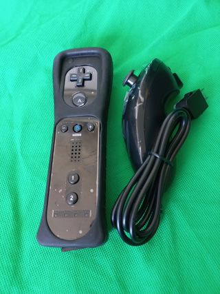 Telecomando Wii Nunchuk + Nintendo