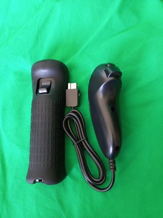 Telecomando Wii Nunchuk + Nintendo