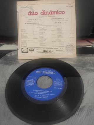 Vinilo Duo Dinámico 45 rpm "A nuestros amiguitos"