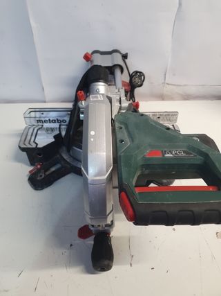 Sierra ingletadora Metabo KGS216M