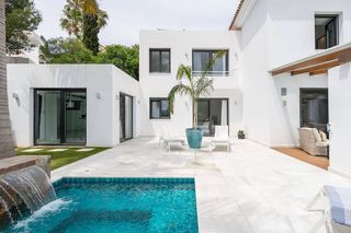 Chalet en alquiler en Nueva Andalucía centro en Marbella