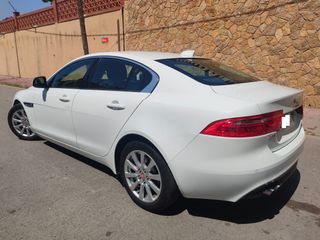 Jaguar XE 2.0D