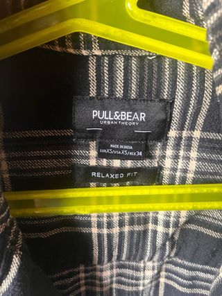 Camisa sin mangas Pull&Bear | Negra y beige