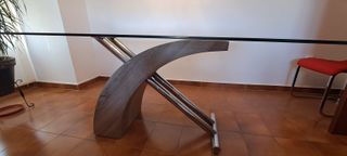 Mesa cristal + 6 sillas rojas