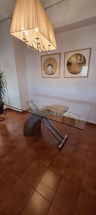 Mesa cristal + 6 sillas rojas