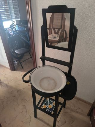 Antiguo lavabo con espejo | Mueble aseo
