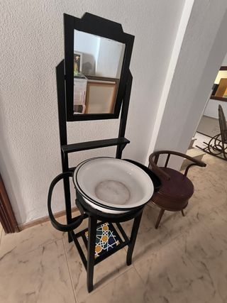 Antiguo lavabo con espejo | Mueble aseo