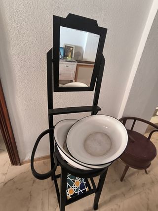 Antiguo lavabo con espejo | Mueble aseo