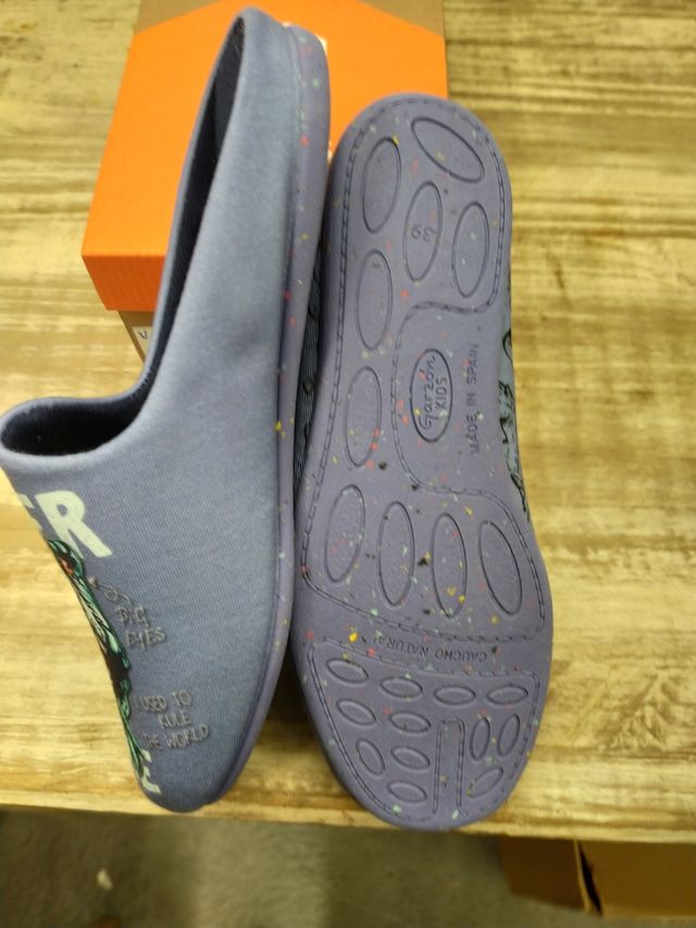 Zapatillas dinosaurio niño Garzón