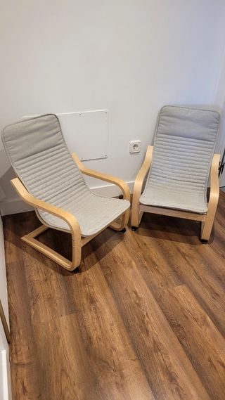 2 sillones infantiles de madera