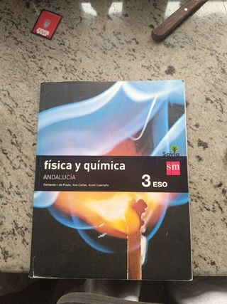 Física y química. 3 ESO. Savia. Andalucía
