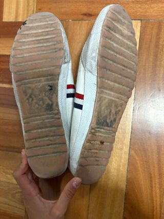 Zapatillas Ganso beige y blancas