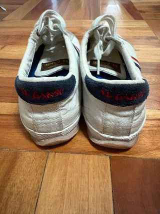 Zapatillas Ganso beige y blancas
