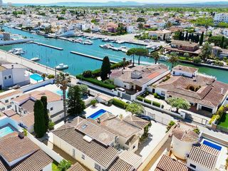 Chalet en venta en Empuriabrava en Castelló d´Empúries