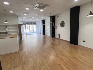 Local comercial en alquiler en Elda
