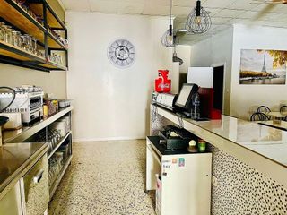 Local comercial en alquiler en Sector V en Elche