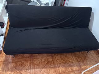 Sofá cama negro usado