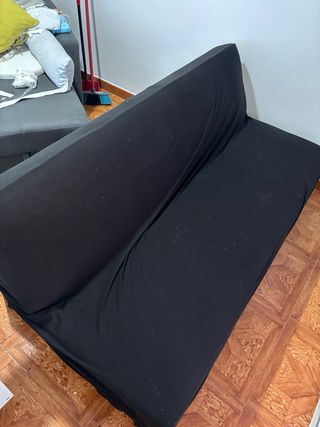Sofá cama negro usado