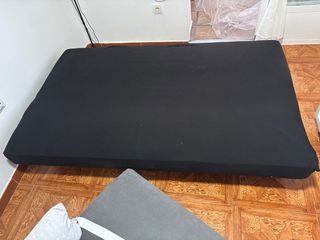 Sofá cama negro usado