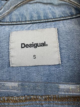Chaqueta vaquera Desigual Talla S - Love