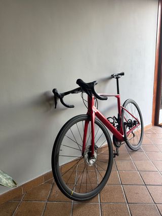 BMC Roadmachine - Bicicleta Carretera Carbono 105