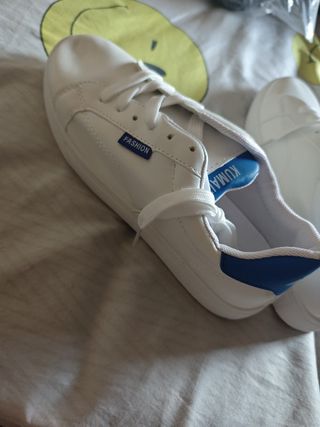 Zapatillas deportivas KUMAI XIE blancas y azules