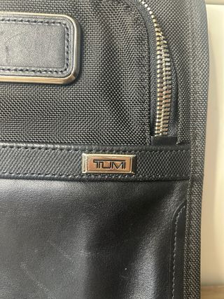 Bolso bandolera TUMI negro