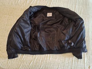 Cazadora negra Pull & Bear - Talla M