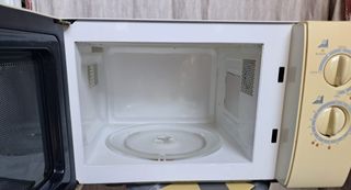 Microondas Orbegozo con Grill