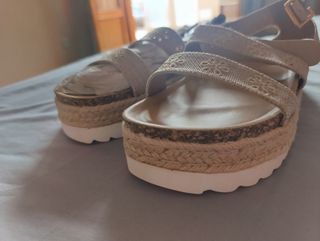 Sandalias plataforma beige NUEVAS