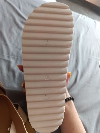 Sandalias plataforma beige NUEVAS