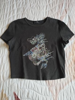 Camiseta Bershka dragón gris - Talla S