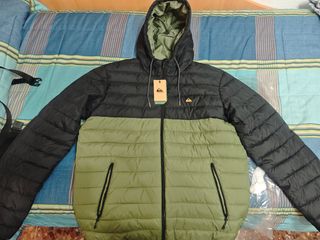 Chaqueta Quicksilver negra y verde