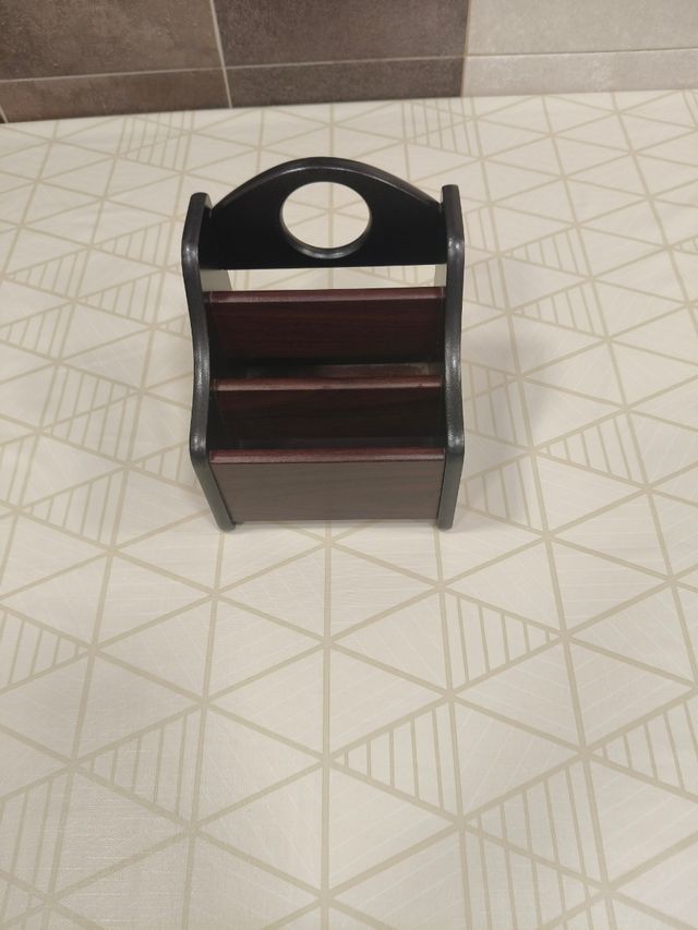 Organizador madera mandos televisión, etc.