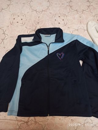 Chándal del Amor de Dios. 
Chaqueta sola 10€.

