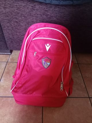 Marca Macron Cazadora y mochila 2 medias club depo